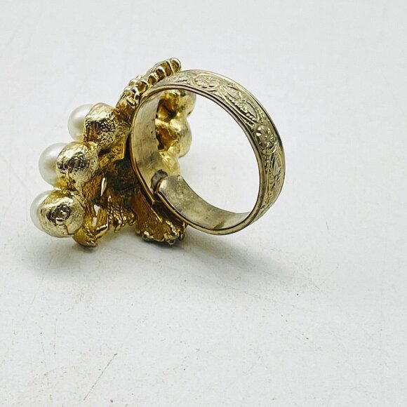 Simulated Pearl Cascade Dinner Ring Gold Tone S Curve Ribbon Etching Classic - Picture 2 of 6